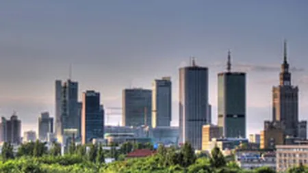 Reuters: Polonia nu poate risca temperarea economiei intrucat redresarea nu este suficient de solida