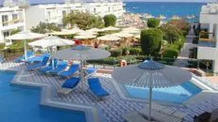 10.000 de romani care cumparasera pachete turistice in Egipt, nevoiti sa-si anuleze vacantele