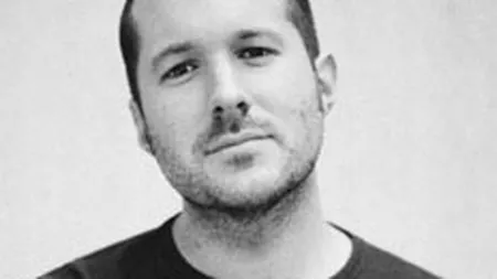 Povestea desenatorului Apple: De la designul vaselor de toaleta la o avere de peste 90 mil. euro