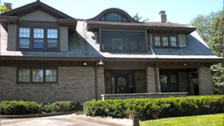 Cele mai bune 3 investitii ale miliardarului Warren Buffett