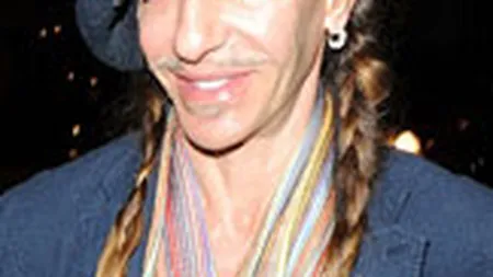 John Galliano plateste cu job-ul la Dior pentru declaratia de dragoste facuta lui Hitler (VIDEO)