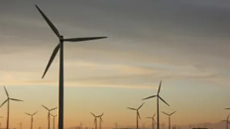 Lukoil va construi parcuri solare si eoliene in Romania si Bulgaria