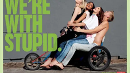 O noua campanie Diesel: Invitatie la crearea unei societati stupide, pe o insula indepartata (VIDEO)