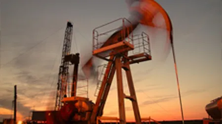 Pretul petrolului scade, dupa ce Libia anunta incetarea focului