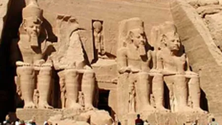 Razboiul din Libia taie Egiptul si Tunisia din vacantele romanilor. Castigator: Turcia