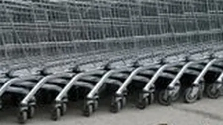 BNR: Shoppingul excesiv nu imbunatateste nivelul de trai in mod durabil