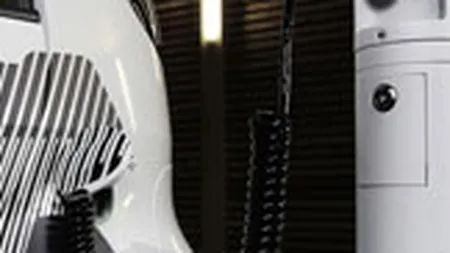 Doi importatori de masini electrice instaleaza statii de incarcare rapida in cadrul reprezentantelor