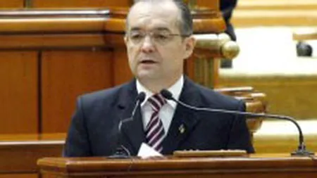 Boc: Nivelul de trai creste doar daca economia avanseaza. Pierderea salariala, recuperata total in 2012