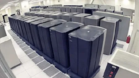 Facebook vrea sa faca public centrul de date si designul serverelor