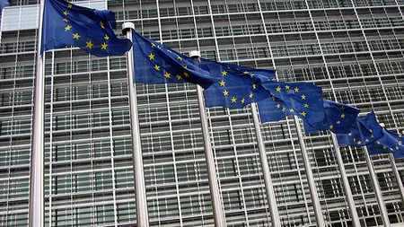 Comisia Europeana lanseaza infringement impotriva Romaniei pentru un acord cu Rusia privind serviciile aeriene