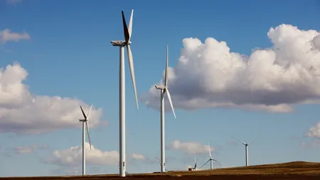 Valoarea tranzactiilor din energia regenerabila a scazut la 33,4 mld. $ in 2010