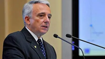 Isarescu: Modelul de crestere economica nu e predeterminat, ci depinde de investitori si politicile macroeconomice