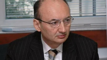 Oamenii de afaceri: Leul supraevaluat afecteaza exporturile si revenirea economica