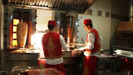 Divan deschide un fast-food in Mamaia. FOTO