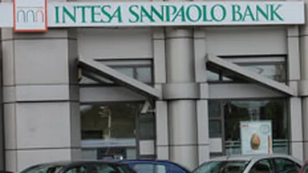 Intesa Sanpaolo va participa la rostogolirea datoriilor Greciei