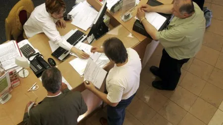 Tot mai multi romani “uita” de rata la banca. Restantele la credite, in crestere in iunie
