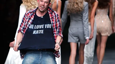 Alexander McQueen a lasat cainilor sai o parte din averea de 18 mil. euro