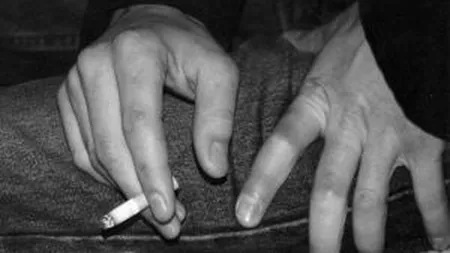 Irlanda ar putea deveni prima tara din lume care interzice fumatul in masina