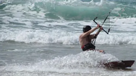 5 sporturi nautice pentru iubitorii de adrenalina. Vezi care sunt distractiile si cat te costa (Foto)