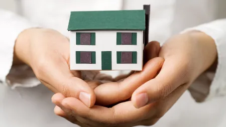 Asigurari obligatorii de locuinte: Amenzile se lasa asteptate. Primariile trimit doar somatii