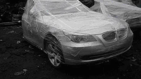 Ucrainenii isi taie masinile pe jumatate, pentru a nu plati taxe (GALERIE FOTO)