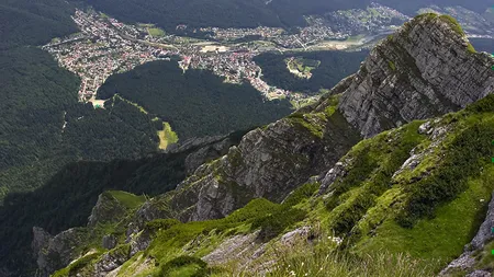 Turistii care merg pe Valea Prahovei vor putea schia in plina vara la Busteni