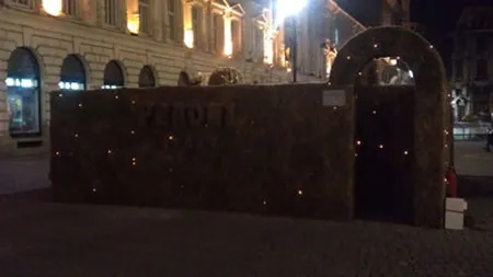 Cand pantoful urias promoveaza creditul bancar: Publicitatea neconventionala, la nivel de reclama la raft