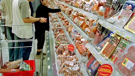 ANPC: Apa la greu in produsele din carne. Aproape toate firmele controlate au probleme