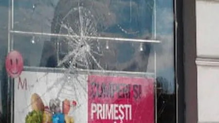 Bancile, vandalizate de protestatari