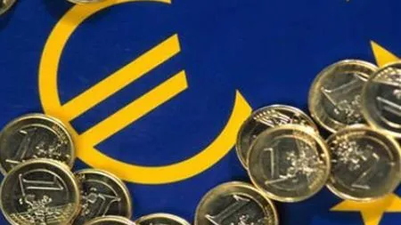 FMI: Grecia ar putea fi nevoita sa reduca salariul minim si sa taie bonusurile din sectorul privat