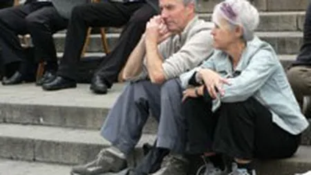 Pensia medie lunara a crescut in T4 2011 la 760 lei. Vezi cati pensionari sunt in Romania