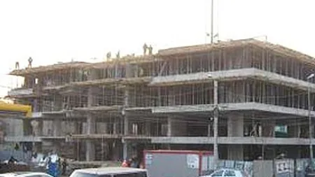 Constructia lui Valeriu Stoica si Marius Locic din Cotroceni, suspendata. Cat ar putea pierde proprietarii