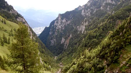 Romania in The Guardian: Monstruozitati comuniste, dar si Carpati perfecti pentru catarare