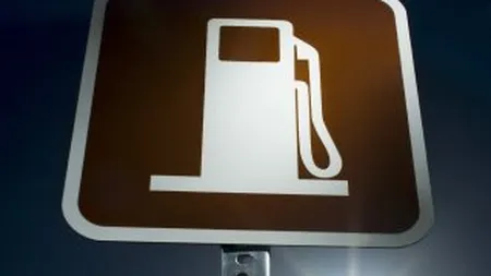 Piata muncii din SUA scade pretul petrolului cu aproape 2$