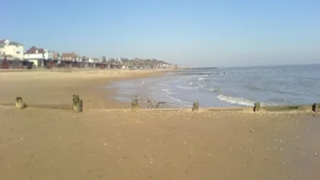 Cati turisti merg la mare in mini-vacanta de 1 mai. E pregatit litoralul?