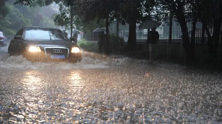 Cod galben de ploi pana marti dupa-amiaza. Care sunt judetele avertizate