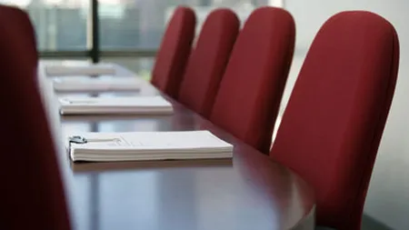 Reprezentantii statului nu mai au dreptul sa faca parte din mai multe consilii de administratie