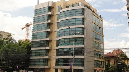 Proprietarii cladirilor de birouri segmenteaza spatiile pentru a gasi chiriasi mai usor