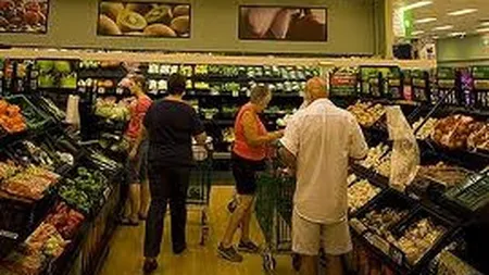 Leul scade, vin scumpirile. Ce alte efecte negative vor aparea