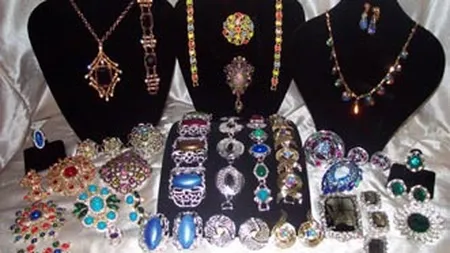 Cheltuieli nejustificate la companii de stat: bijuterii de lux, vinuri de colectie