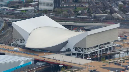 Cat a costat bazinul din Londra unde se antreneaza Camelia Potec