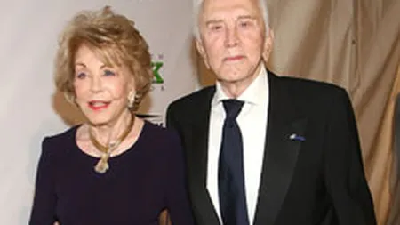 Kirk Douglas a donat 50 milioane de dolari unor organizatii de caritate