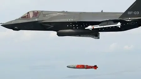 Aeronava F-35 a testat o bomba inteligenta in Atlantic (Video)