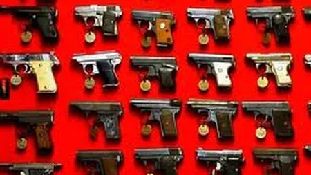 Comertul mondial cu arme de calibru mic, in crestere. Romania, printre principalii importatori