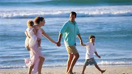 Familiile cu copii isi mai pot prelungi vacanta la pret redus