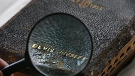 O biblie care a apartinut lui Elvis Presley, vanduta la licitatie pentru 59.000 de lire sterline