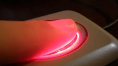 Politia a ramas fara baza de date. Amprentele sunt verificate manual