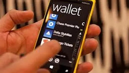 Nokia lanseaza in noiembrie modelele Lumia 920 si 820. Vezi preturile