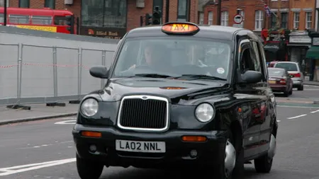 Producatorul cunoscutelor taxiuri negre din Londra a intrat in faliment