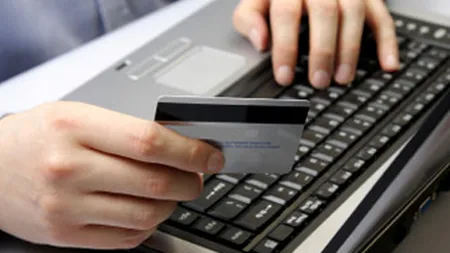 Cei care achita taxele cu cardul pe Internet nu vor mai plati comision